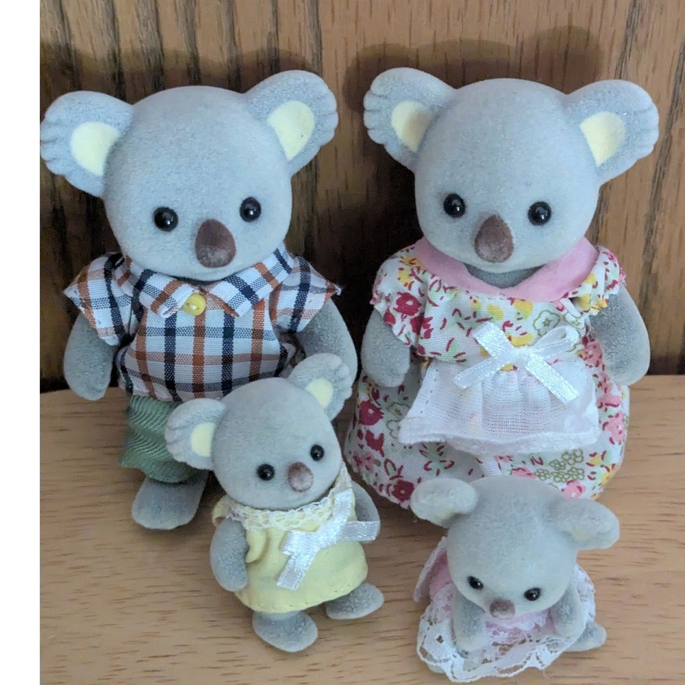 Sylvanian Families Calico Critters Outback Koala Family of 4 Gray Adorable